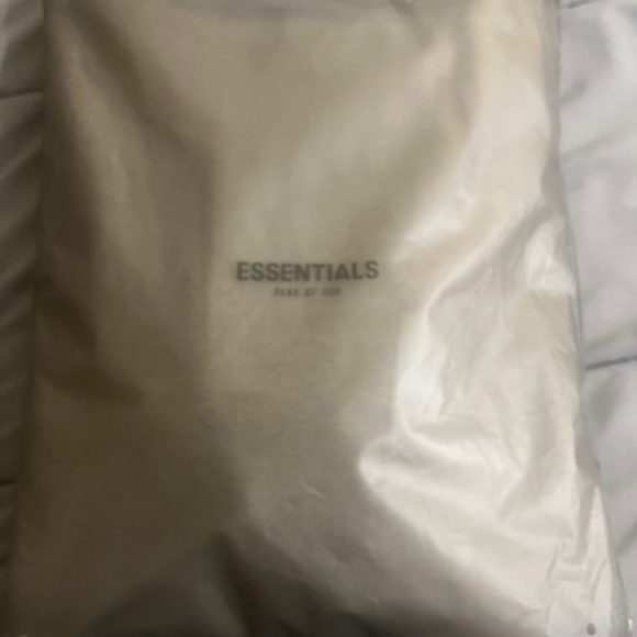 Authentic Essential Fleece Relaxed Hoodie/ Brand new with tags. - Picture 3 of 6